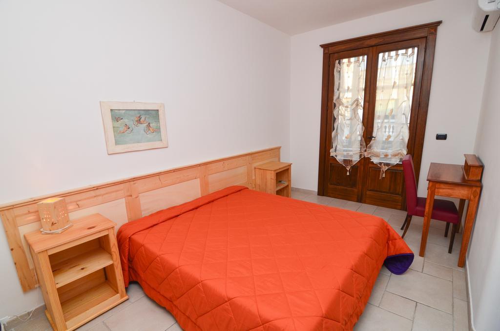 Bed And Breakfast Europa San Pancrazio Salentino Esterno foto