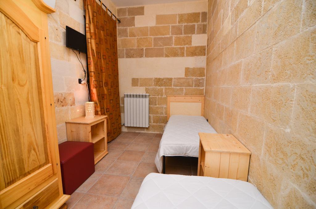 Bed And Breakfast Europa San Pancrazio Salentino Esterno foto
